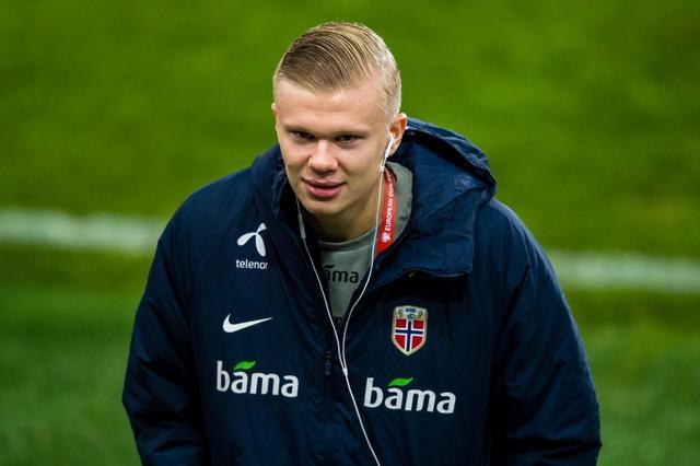 现场专访Mo：输比赛自己背锅 当主播比打职业更辛苦